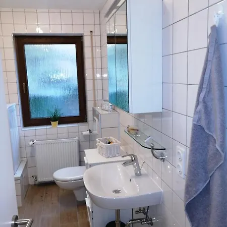 Ebenerdige Mit Grosser Terrasse In Der Naehe Des Waldes, Zum Wohlfuehlen 아파트 *