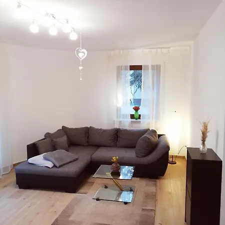 Ebenerdige Mit Grosser Terrasse In Der Naehe Des Waldes, Zum Wohlfuehlen Schoneck