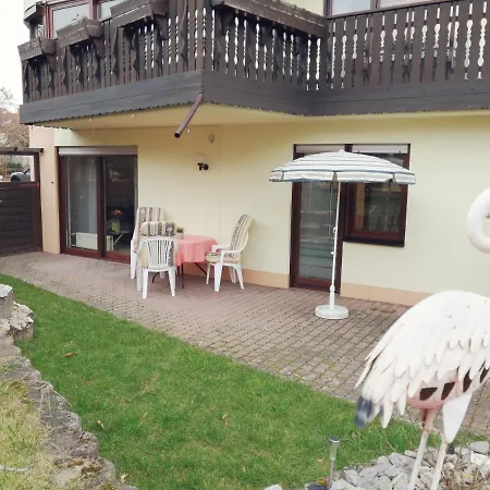 Ebenerdige Mit Grosser Terrasse In Der Naehe Des Waldes, Zum Wohlfuehlen